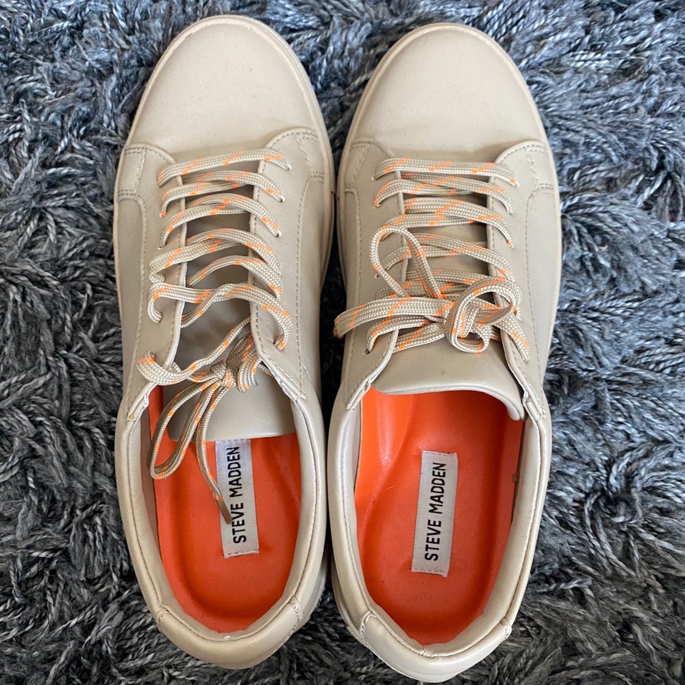 Steve Madden Sneakers